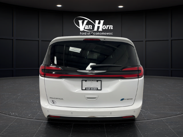 Used 2024 Chrysler Pacifica Limited FWD image 6