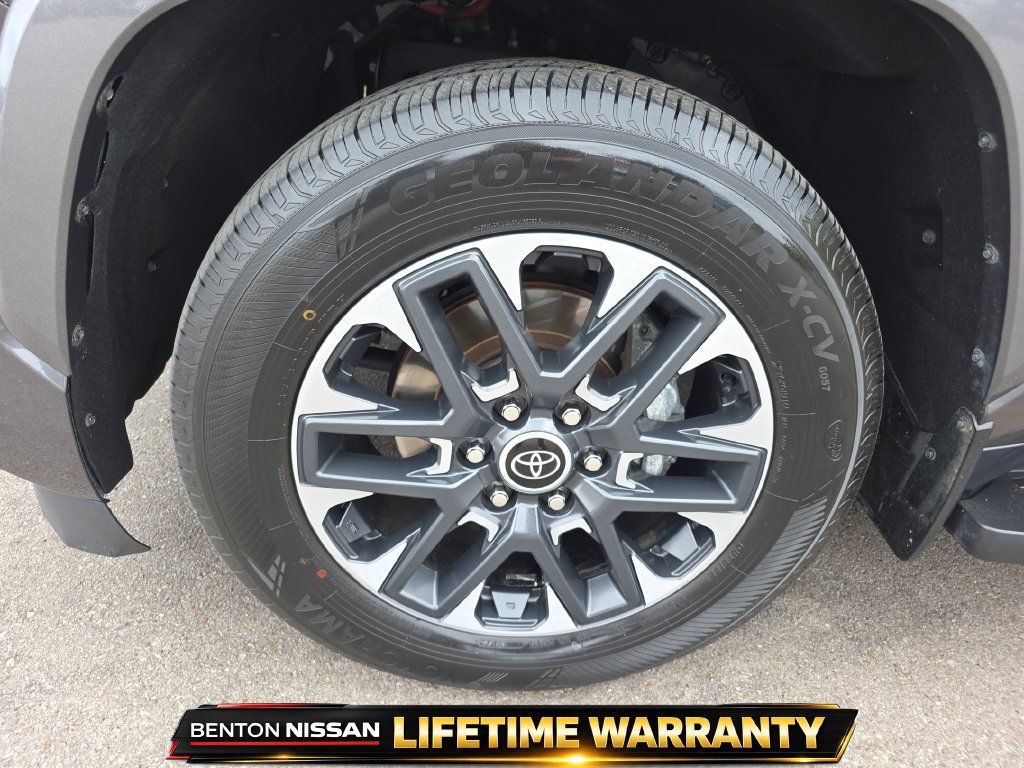 Used 2023 Toyota Sequoia Limited w/ Tow Technology Package AWD/4WD image 5