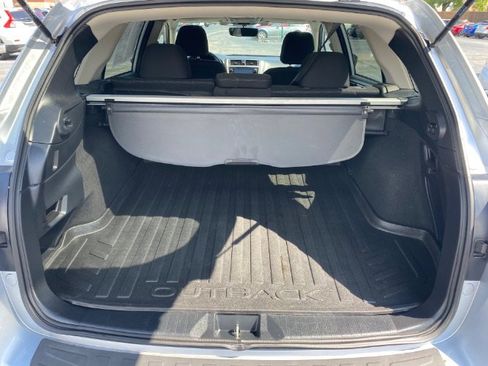 Used 2019 Subaru Outback 2.5i Premium image 12