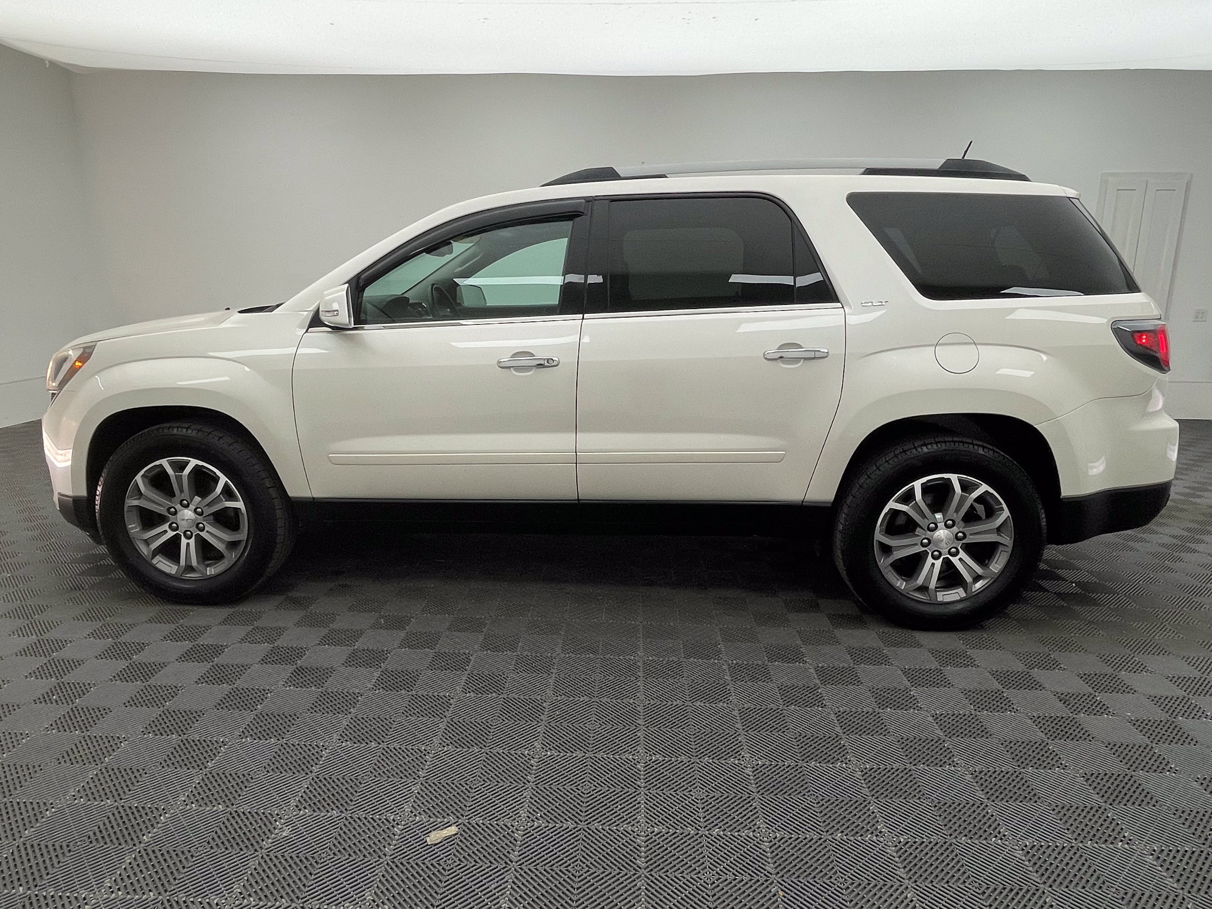 Used 2015 GMC Acadia SLT FWD image 11