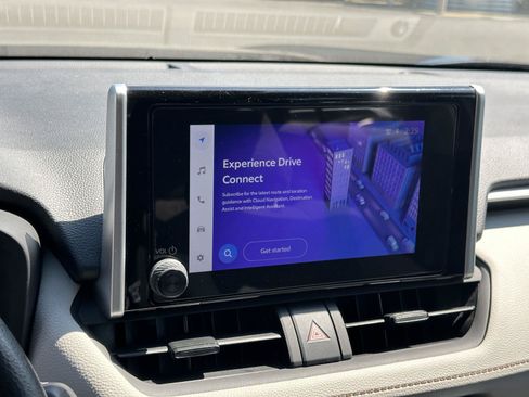 Used 2025 Toyota RAV4 XLE w/ Convenience Package FWD image 11