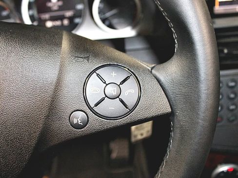 Used 2010 Mercedes-Benz C 300 C 300 Sport Sedan 4D image 11