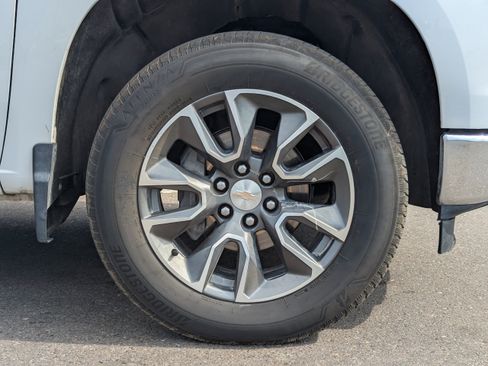 Certified 2022 Chevrolet Silverado 1500 LT w/ Convenience Package II AWD/4WD image 49