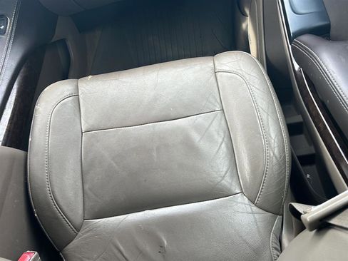 Used 2015 Chevrolet Suburban LT w/ Luxury Package image 7