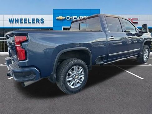 Used 2025 Chevrolet Silverado 3500 High Country w/ High Country Premium Package image 6