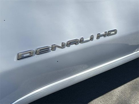 Used 2020 GMC Sierra 3500 Denali w/ Denali Ultimate Package image 11