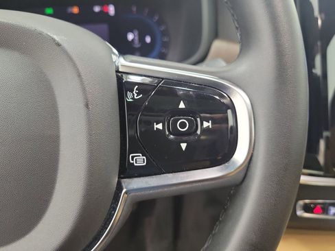 Certified 2023 Volvo S90 B6 Ultimate w/ Lounge Package image 25