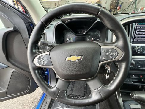 Used 2018 Chevrolet Colorado Z71 AWD/4WD image 24