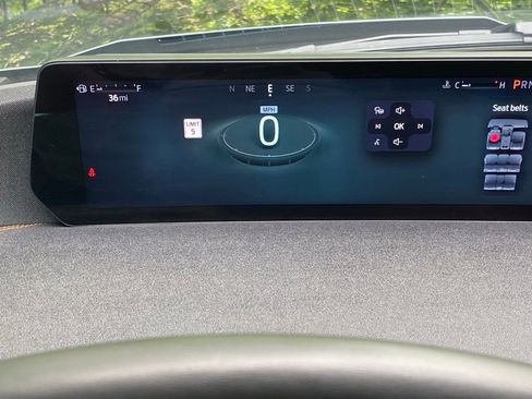 Used 2025 Ford Expedition Tremor AWD/4WD image 12