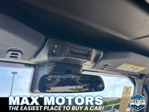 Used 2024 Jeep Wrangler Unlimited Sahara AWD/4WD image 32