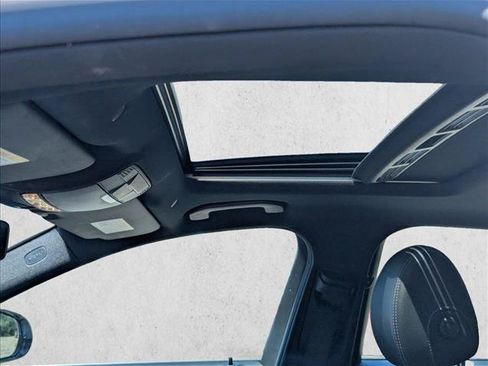 Used 2019 Mercedes-Benz E 300 image 14