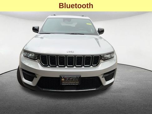 Used 2025 Jeep Grand Cherokee Laredo X w/ MOPAR Finishing Package AWD/4WD image 11