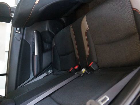 Used 2016 Subaru Crosstrek 2.0i Premium AWD/4WD image 31