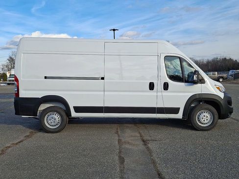 New 2025 RAM ProMaster 2500 w/ Power Group image 9