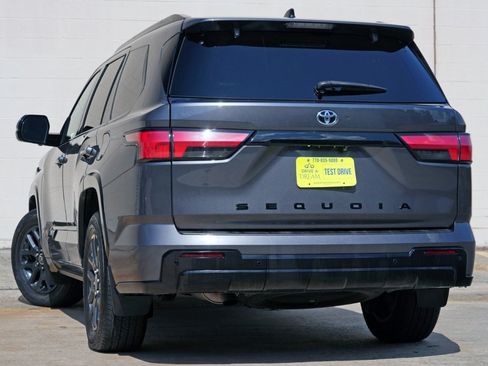Used 2023 Toyota Sequoia Platinum AWD/4WD image 6