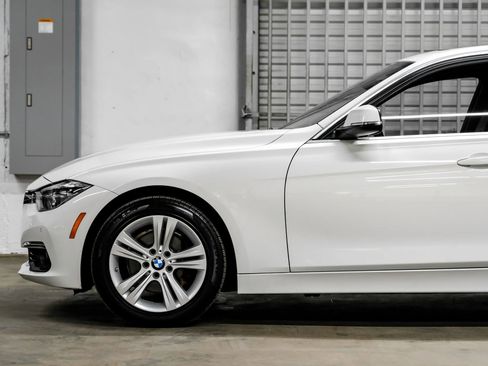 Used 2017 BMW 330i Sedan image 13