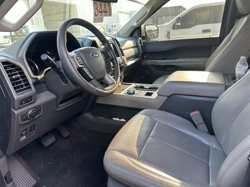 Used 2019 Ford Expedition Max XLT w/ Equipment Group 202A RWD image 5