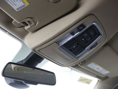 Used 2020 RAM 1500 Laramie AWD/4WD image 12