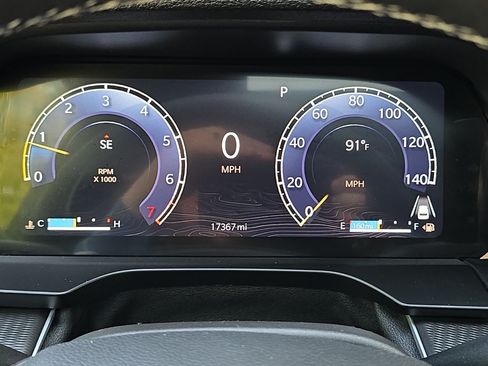 Used 2025 Jeep Grand Cherokee Altitude AWD/4WD image 24