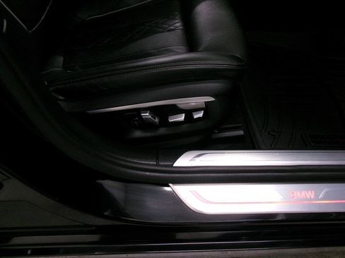 Used 2016 BMW 750i xDrive AWD/4WD image 29