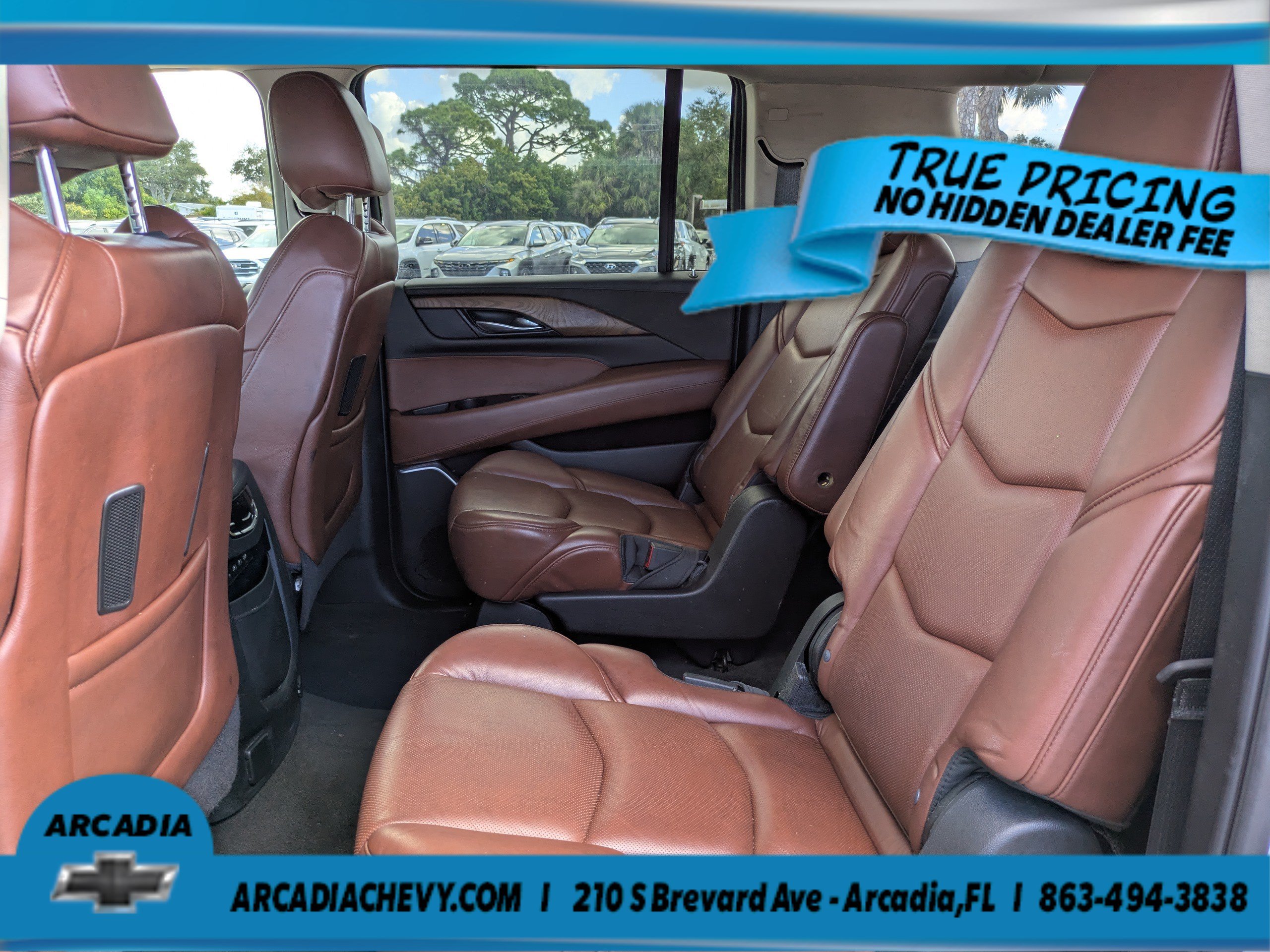 Used 2020 Cadillac Escalade ESV Premium Luxury AWD/4WD image 17