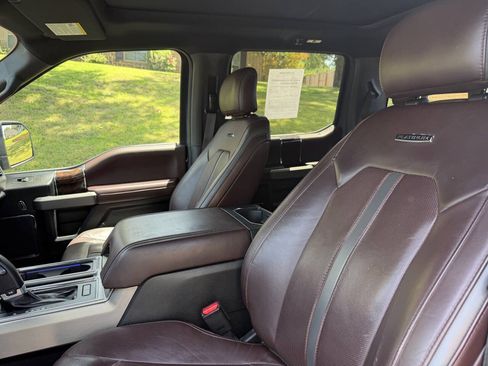 Used 2016 Ford F150 Platinum w/ Equipment Group 701A Luxury AWD/4WD image 13