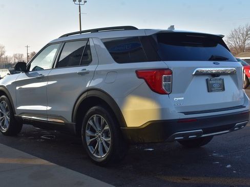 Used 2022 Ford Explorer XLT w/ Equipment Group 202A image 10
