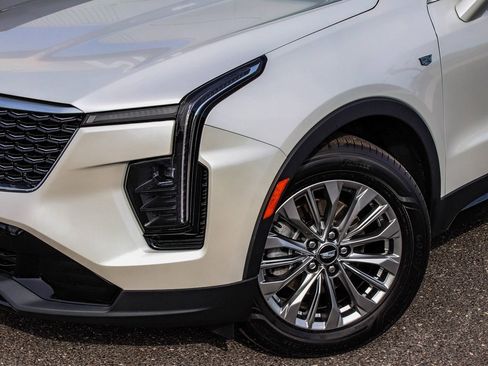 Used 2024 Cadillac XT4 Premium Luxury image 45