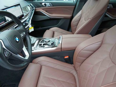Used 2025 BMW X5 xDrive40i image 11