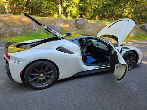 Used 2023 Ferrari SF90 Stradale image 16