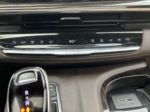 Used 2021 Cadillac Escalade Premium Luxury w/ Driver Assist Tech Package image 30