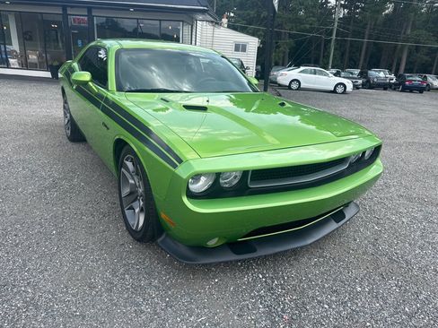 Used 2011 Dodge Challenger R/T RWD image 18