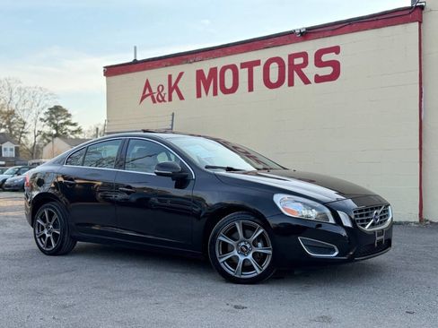 Used 2011 Volvo S60 T6 image 1