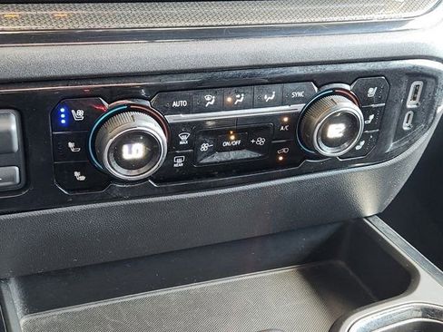 Used 2022 Chevrolet Silverado 1500 ZR2 w/ Technology Package image 23