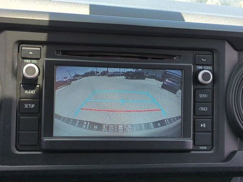 Used 2018 Toyota Tacoma SR RWD image 19