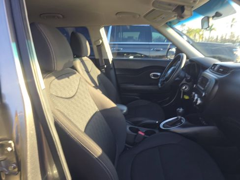 Used 2018 Kia Soul image 8