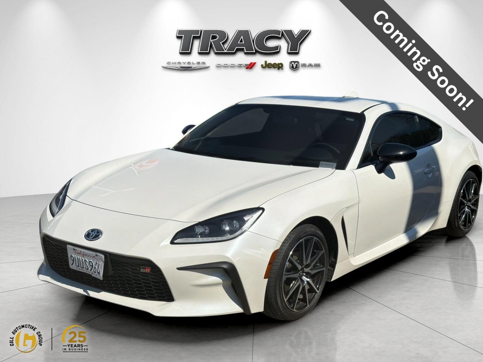 Used 2025 Toyota GR86 w/ ALL Weather Mat Package (TMS) RWD image 1