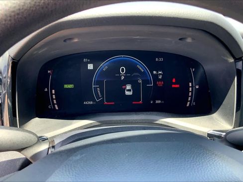 Used 2025 Toyota Camry LE FWD image 25