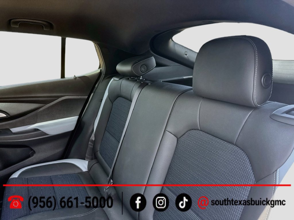 Used 2025 Buick Envista Preferred w/ Convenience II Package FWD image 23