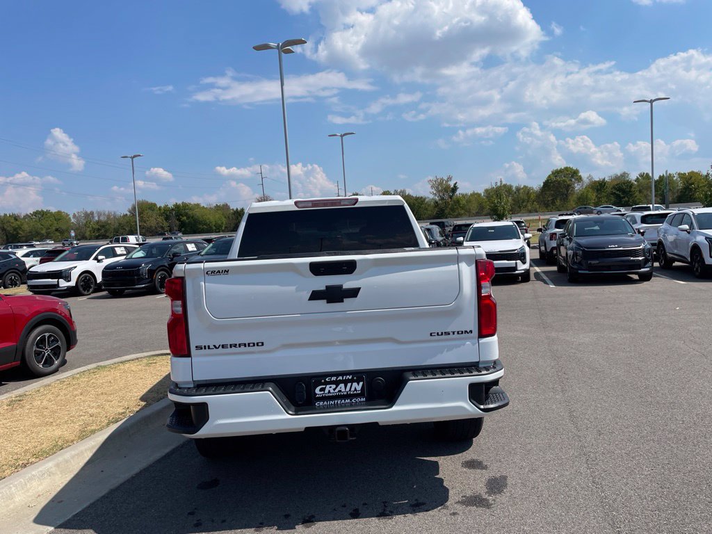 Used 2022 Chevrolet Silverado 1500 Custom w/ Safety Confidence Package RWD image 6