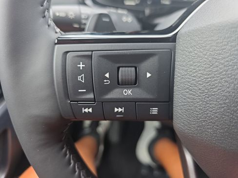 New 2026 Nissan Pathfinder SL w/ SL Premium Package FWD image 11