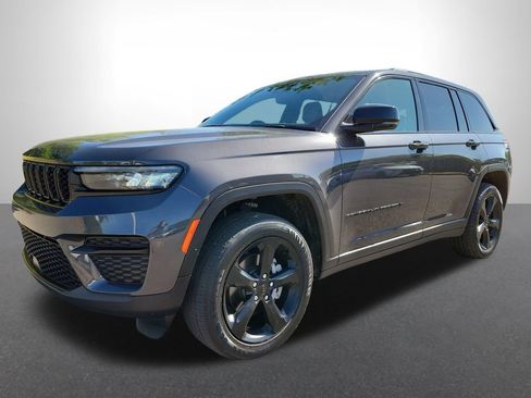 Used 2024 Jeep Grand Cherokee Altitude AWD/4WD image 1