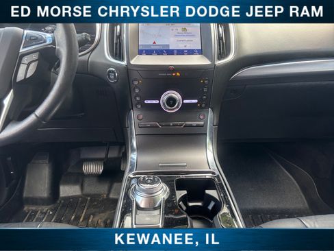 Used 2020 Ford Edge Titanium FWD image 11