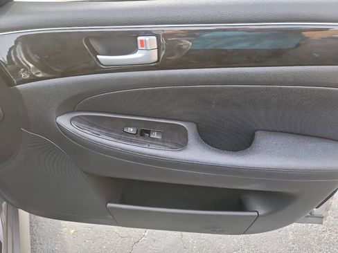 Used 2013 Hyundai Genesis 3.8 image 32