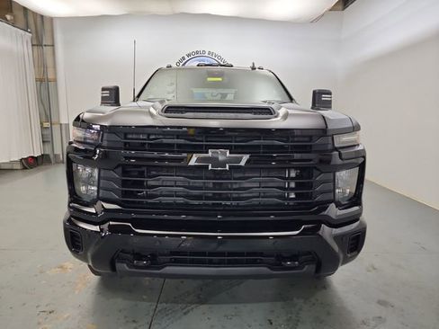 New 2026 Chevrolet Silverado 2500 Custom w/ Custom Value Package image 9