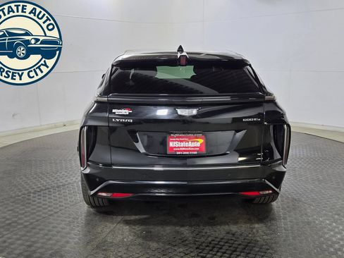 Used 2024 Cadillac Lyriq Tech AWD/4WD image 6