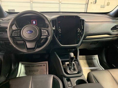 Used 2025 Subaru Forester Touring image 4
