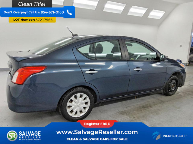 Used 2015 Nissan Versa SV w/ SV Tech Package FWD image 4