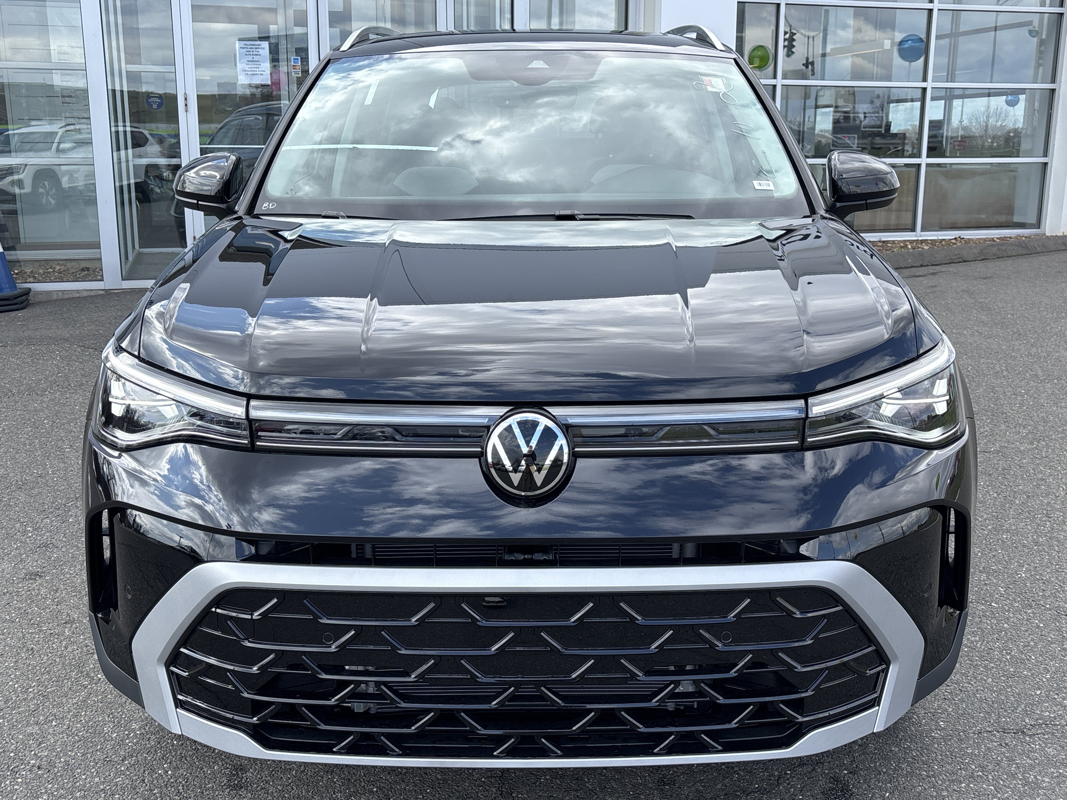 New 2026 Volkswagen Taos SEL AWD/4WD image 9