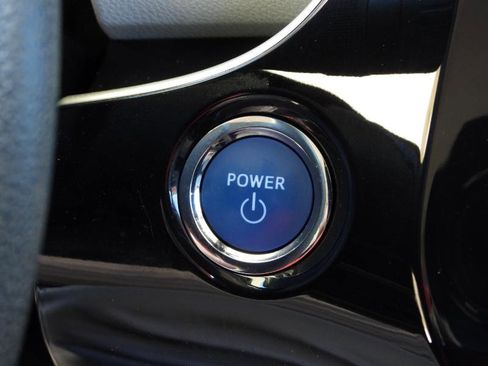 Used 2019 Toyota Prius L Eco image 37